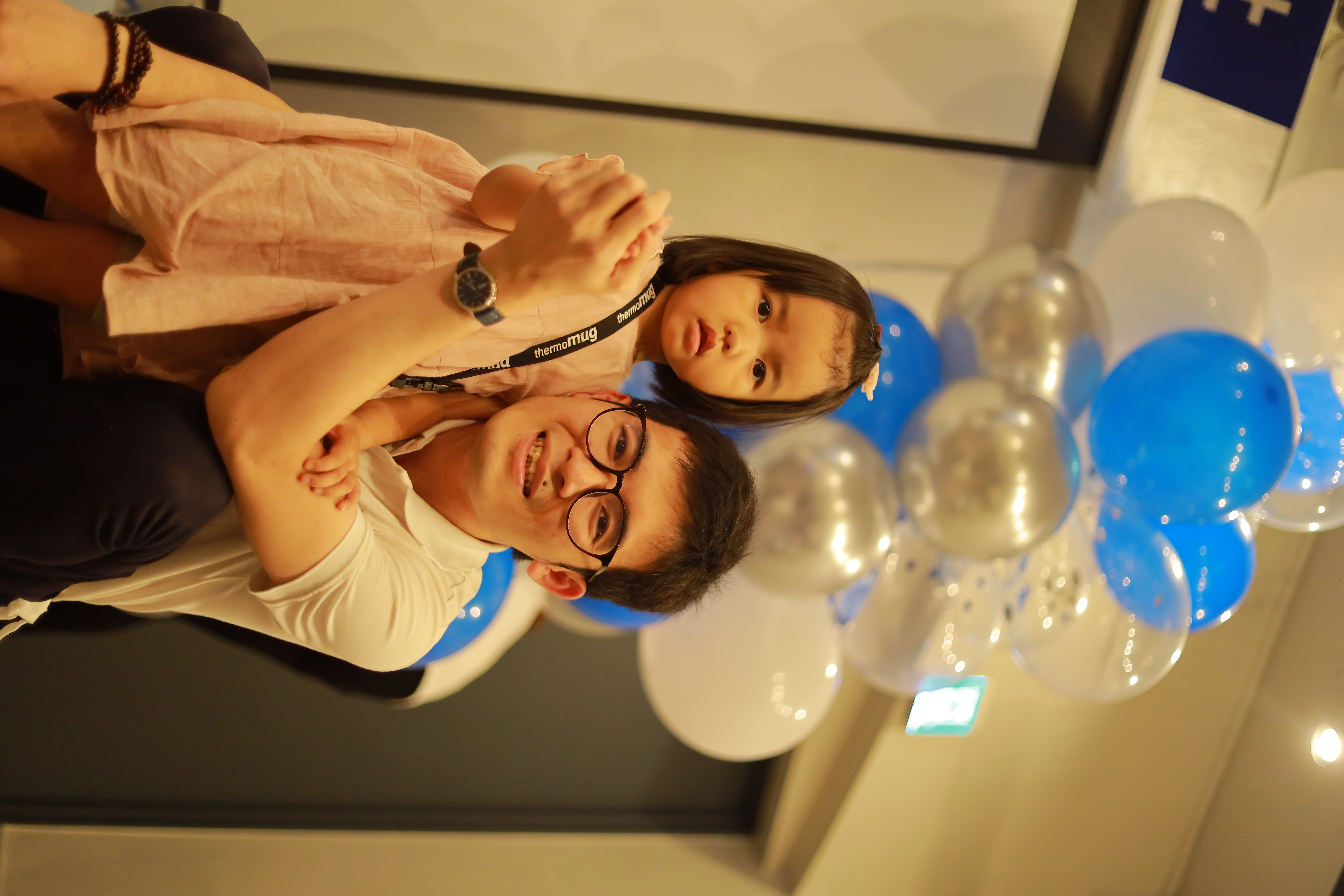 子供と一緒に写真撮影